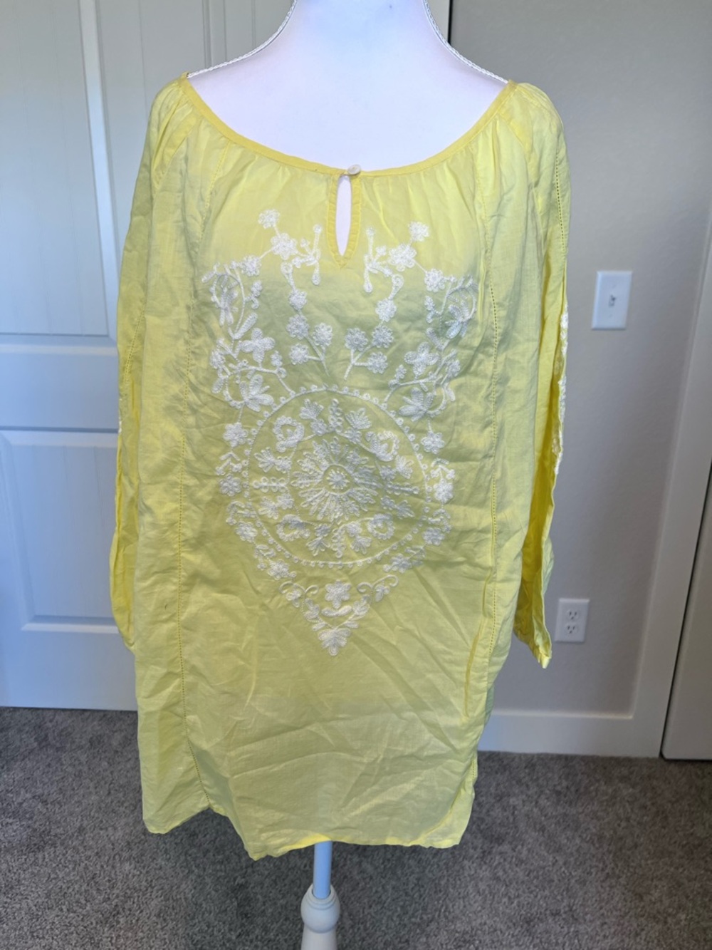 Chico's Yellow Embroidered Cotton Peasant Tunic Sz Large - Picture 3 of 12